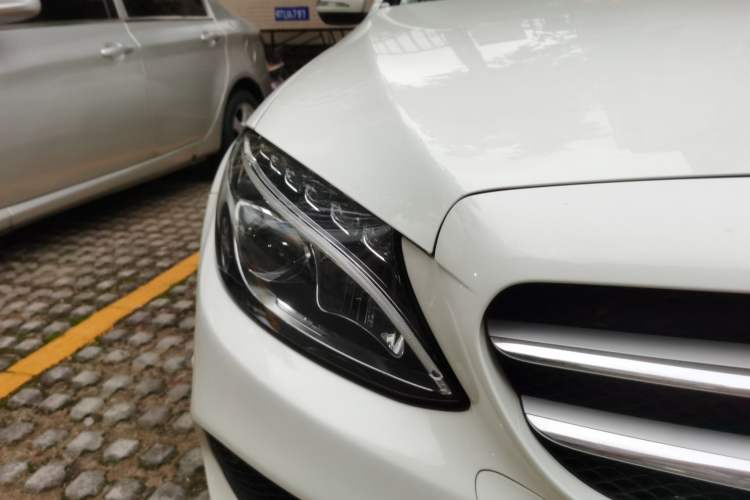 Used Mercedes-Benz C-Class 2015 C 200 L Sport Edition Right Front Headlight