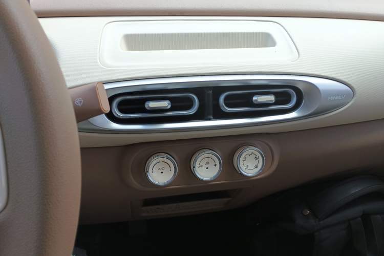 Used Wuling Hongguang MINIEV 2025 Four-Door Version Advanced Edition
