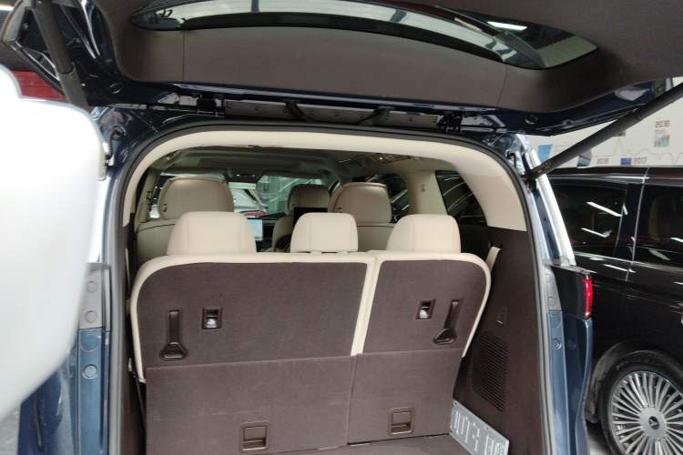 Used Denza D9 2024 DM-i 980 Four-Wheel Drive Flagship Model