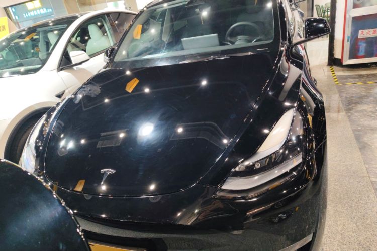 Used Tesla Model Y 2023 Long-Range All-Wheel-Drive Version Front