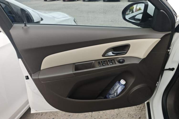 Used Chevrolet Cruze 2015 1.5L Classic SE AT