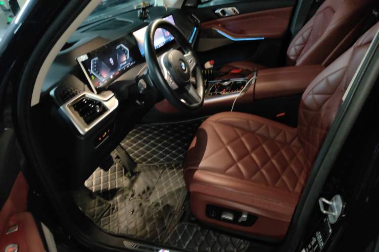 Used BMW X5 2023 xDrive 30Li Luxury M Sport Night Edition Package
