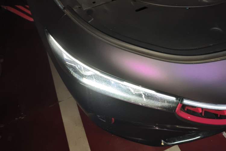 Used VOYAH FREE 2021 Four-Wheel Drive Standard Range-Extended Exclusive Luxury Package Right Front Headlight