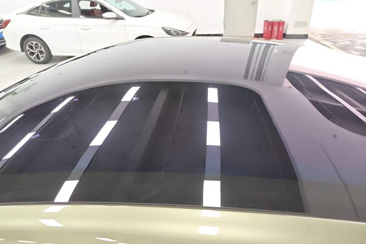 Used Xiaomi Auto SU7 2024 Rear-Drive Long-Range Intelligent Driving Version Roof