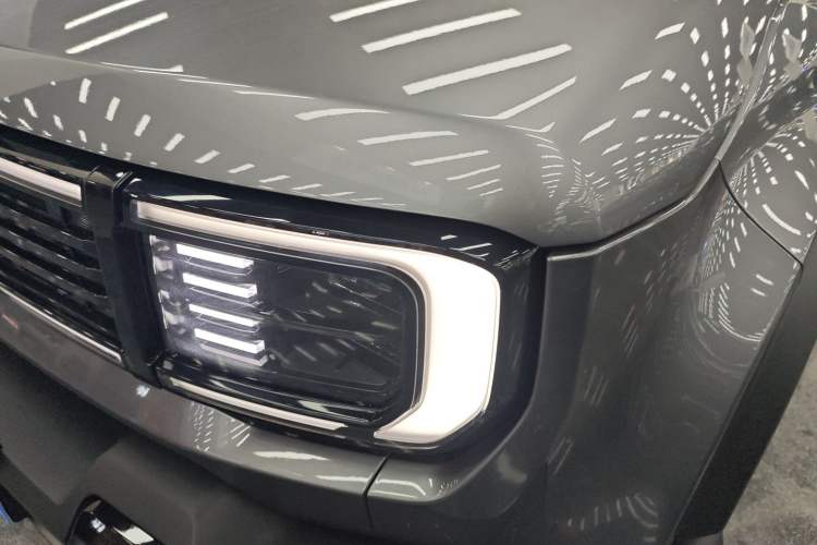 Used BAIC Off-Road BJ40 2024 2.0T All-New Urban Hunter Edition Chivalrous Style Left Front Headlight