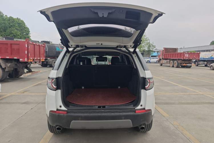 Used Land Rover Discovery Sport 2015 2.0T SE Trunk