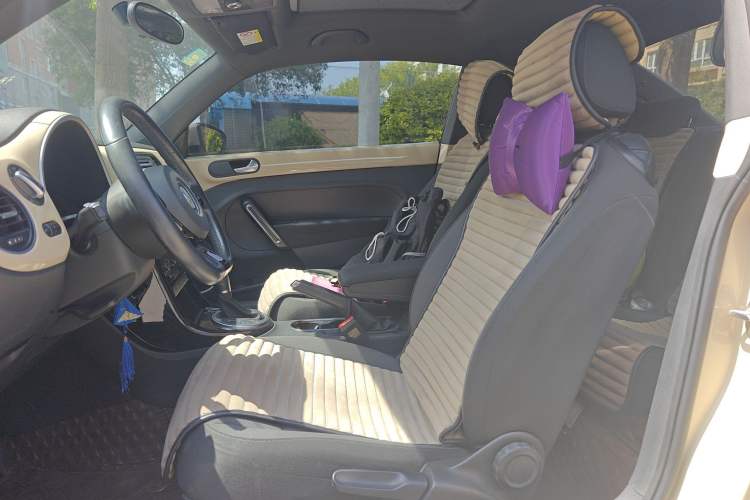 Used Volkswagen Beetle 2019 180TSI Collector's Edition Left Front Seat