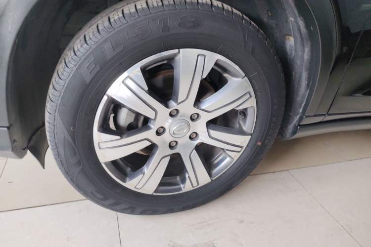 Used GAC Trumpchi GS7 2017 320T Two-Wheel-Drive Luxury Model Exterior 4