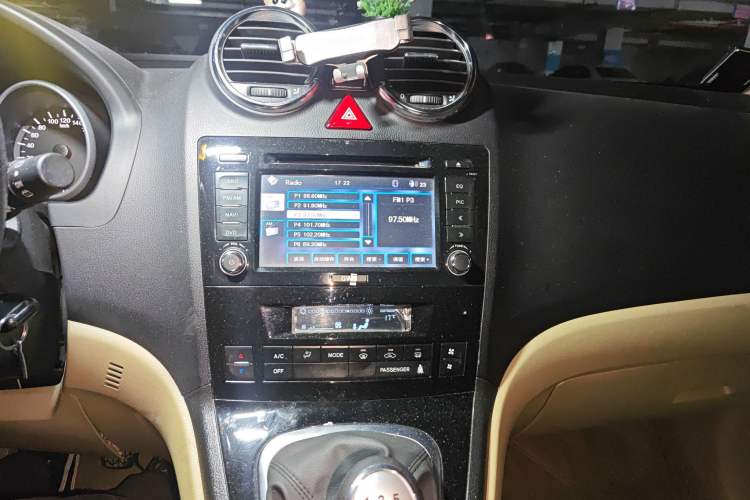 Used Haval H6 2011 2.0L Manual Two-Wheel Drive Elite Version