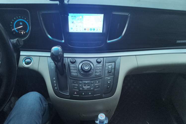 Used Buick GL8 2011 3.0L GT Luxury Business Haoya Edition