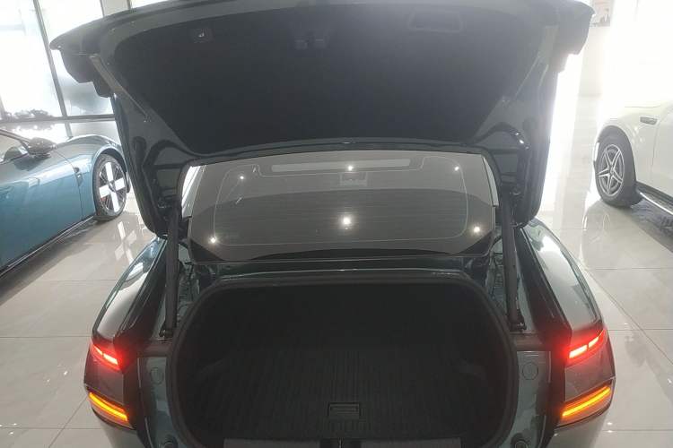 Used XPeng P7 2023 P7i 610 Max Performance Edition
