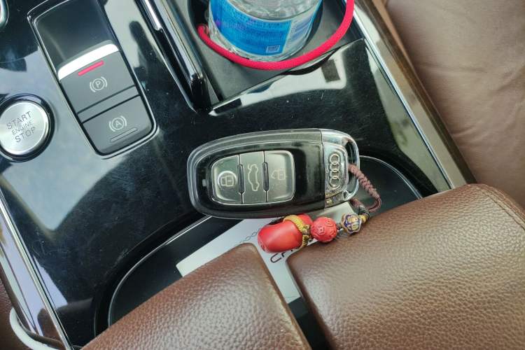 Used Audi A8 2014 A8L 45 TFSI quattro Comfort model Vehicle Key