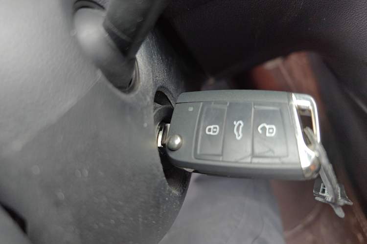 Used Volkswagen Golf 2019 1.6L Automatic Comfort Model China V Standard
