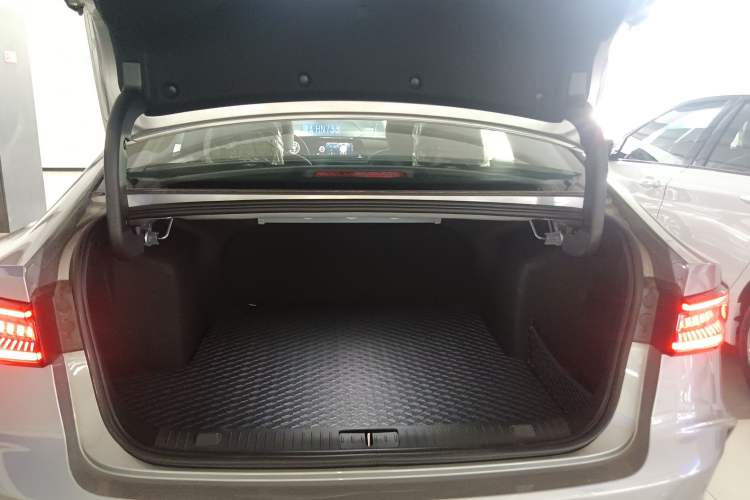 Used Chery Arrizo 8 2025 1.6T DCT Excellence Edition
