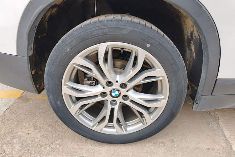 Used BMW X1 2018 sDrive20Li Leading Model