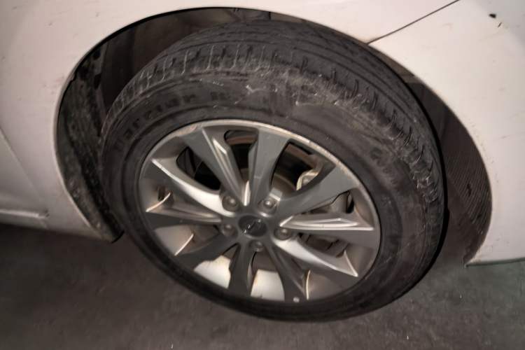 Used Hyundai Elantra (5th Generation / Langdong) 2016 1.6L Automatic Prestige Model Right Front Wheel Hub