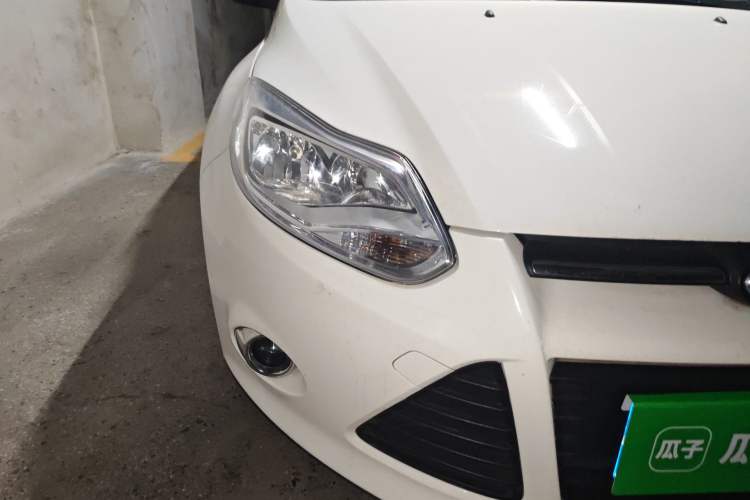 Used Ford Focus 2012 Sedan 1.6L Automatic Fashion Edition