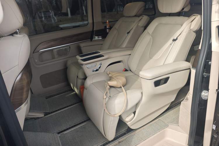 Used Mercedes-Benz V-Class 2020 V 260 L Long-wheelbase Luxury Edition