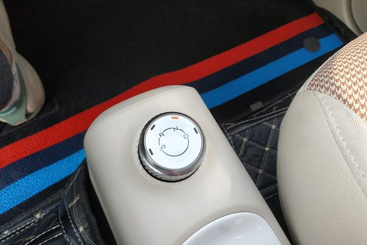 Used Wuling Hongguang MINIEV 2024 3rd Generation 215km Youth Edition Gear Lever