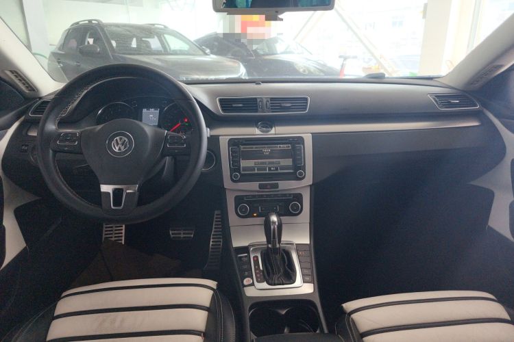 Used Volkswagen CC 2012 3.0 FSI V6 Center Console