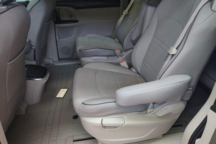 Used Buick GL8 2023 ES Lu Zun Comfort Model