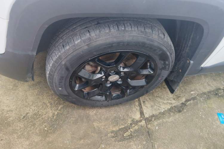 Used Jeep Renegade 2017 180T Automatic Jingneng Edition Left Front Wheel Hub