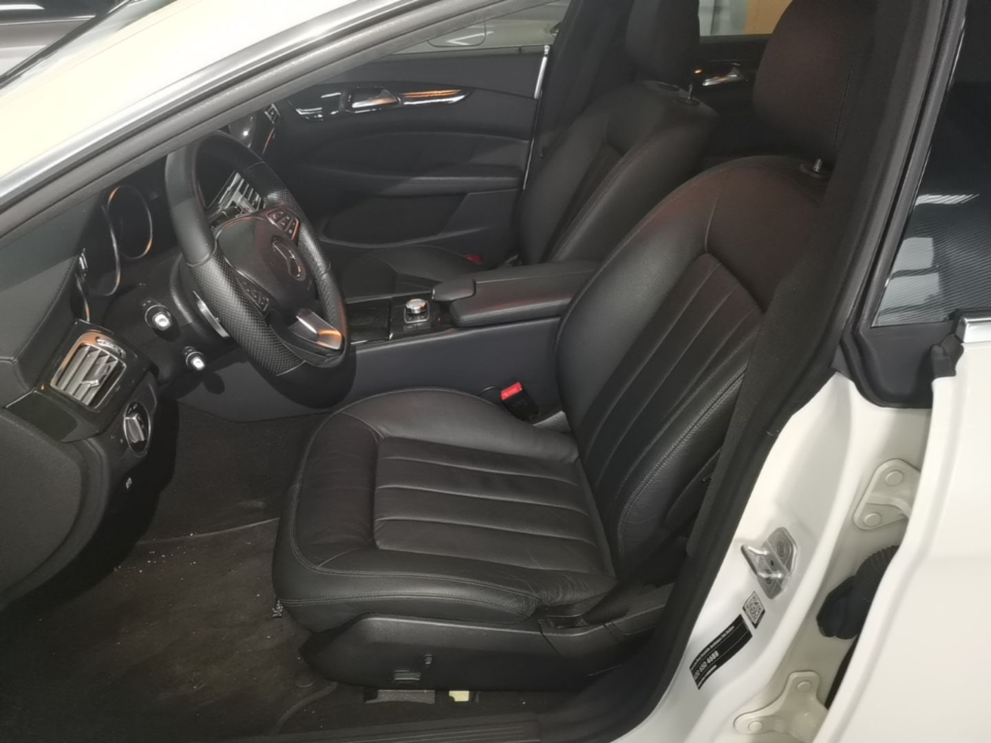 Vordere Reihe im Auto