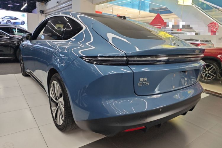 Used Nio ET5 2022 75 kWh Exterior 2