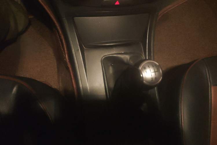 Used Bestune B50 2012 1.6L manual fashion version