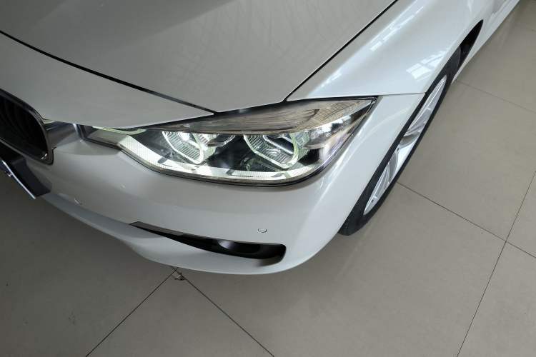 Used BMW 3 Series 2016 320Li Ambition Model
