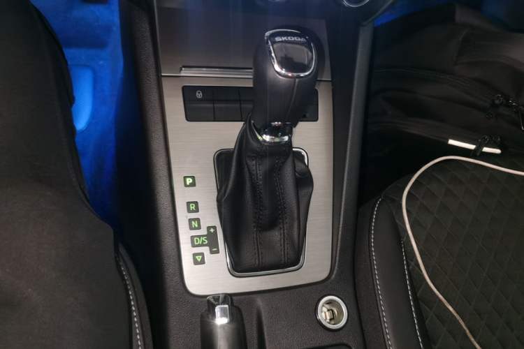 Used Skoda Octavia 2018 1.6L Automatic Luxury Edition