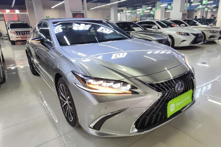 Used Lexus ES 2021 300h Deluxe Edition
