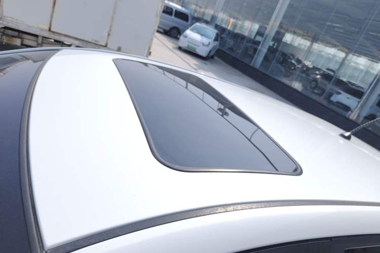 Used Kia K2 2015 Hatchback 1.4L MT GLS Cool Edition