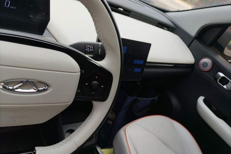 Used Chery Little Ant 2024 Facelifted 321km Beloved Edition Gear Lever