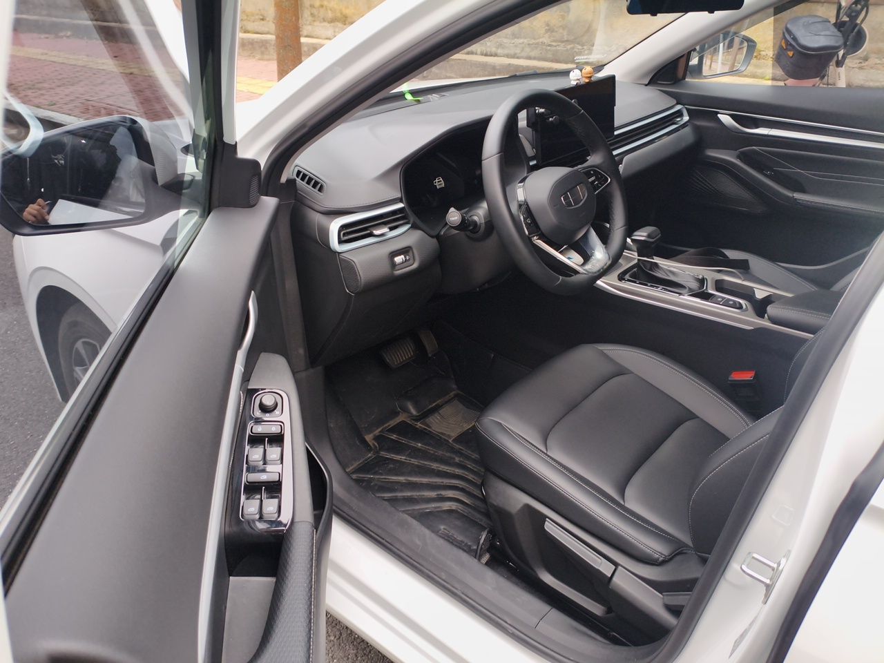 Geely Auto Emgrand 2025 4th Generation 1.5L CVT Luxury Version — снимка 16