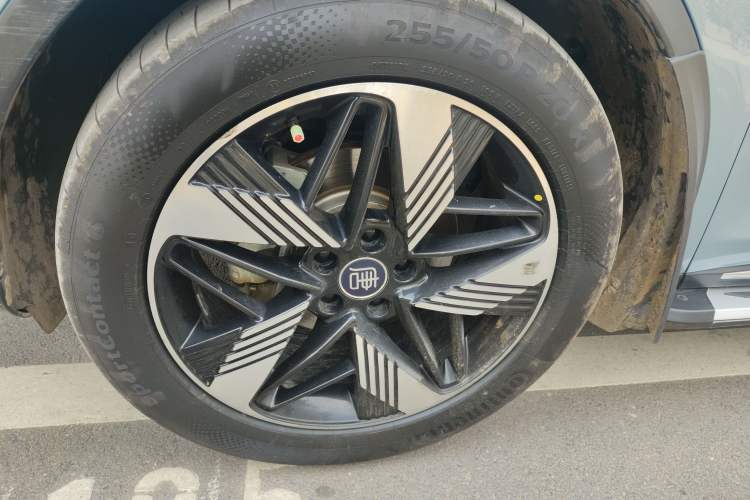 Used BYD Tang New Energy 2023 DM-i Champion Edition 112KM Prestige Model Left Front Wheel Hub