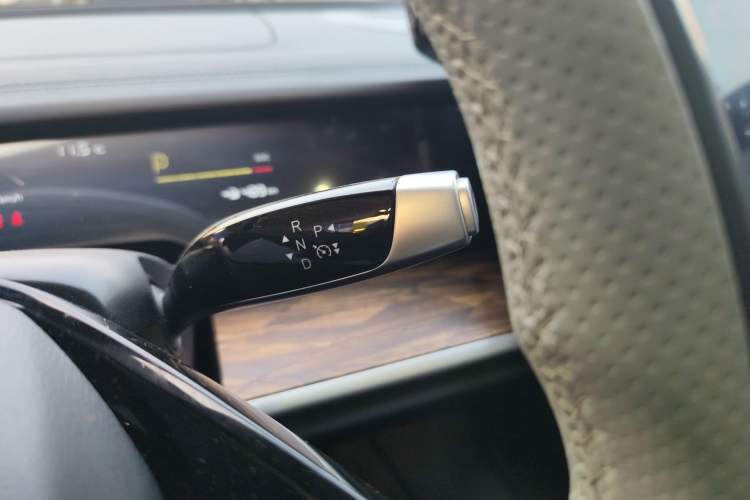 Used NETA S 2023 Pure Electric 520km Rear-Drive Lite Version Gear Lever