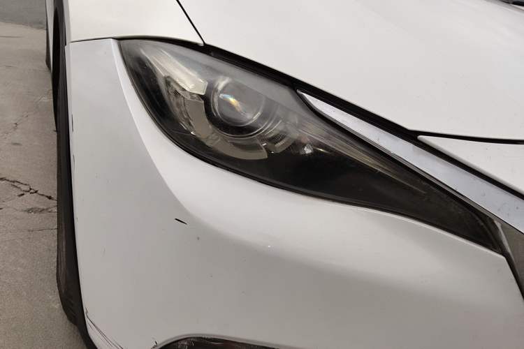 Used Mazda CX-4 2018 2.0L Automatic Two-Wheel Drive Blue Sky Dynamic Version China V Standard Right Front Headlight