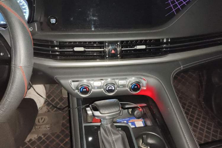 Used CHANGAN CS95 2019 2.0T Two-Wheel-Drive Luxury Version