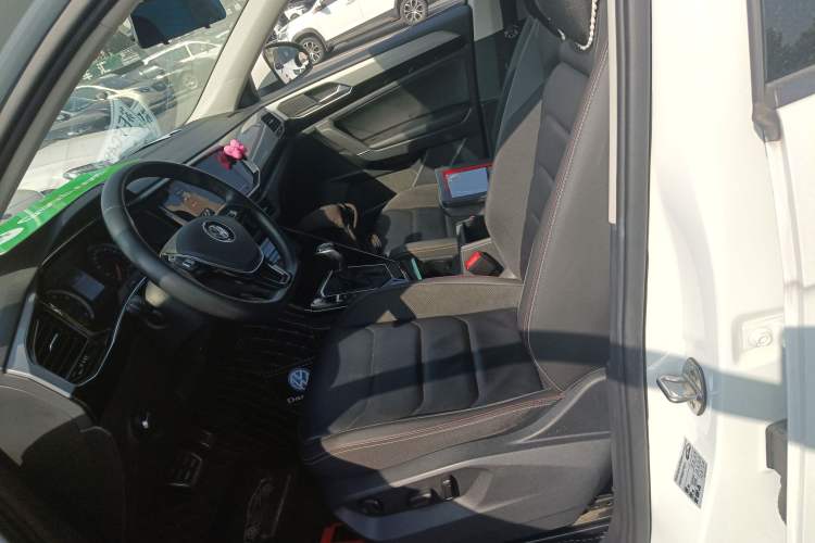 Used Volkswagen Tayron 2020 330TSI Two-Wheel Drive Luxury Smart Connectivity Version Left Front Seat