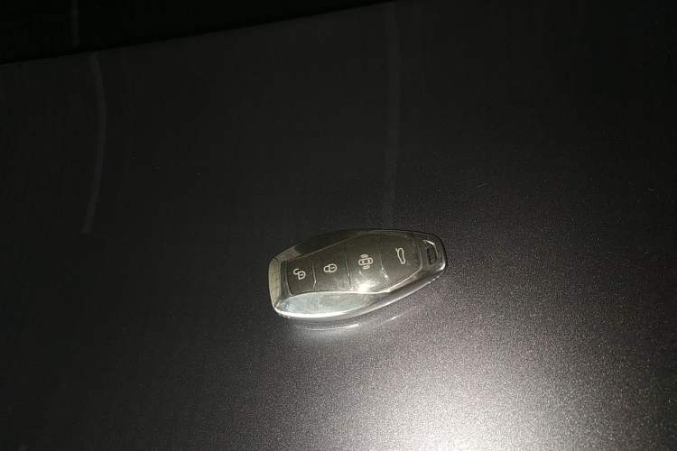 Used Hongqi H5 2023 2.0T Automatic Smart Connect Flagship Edition