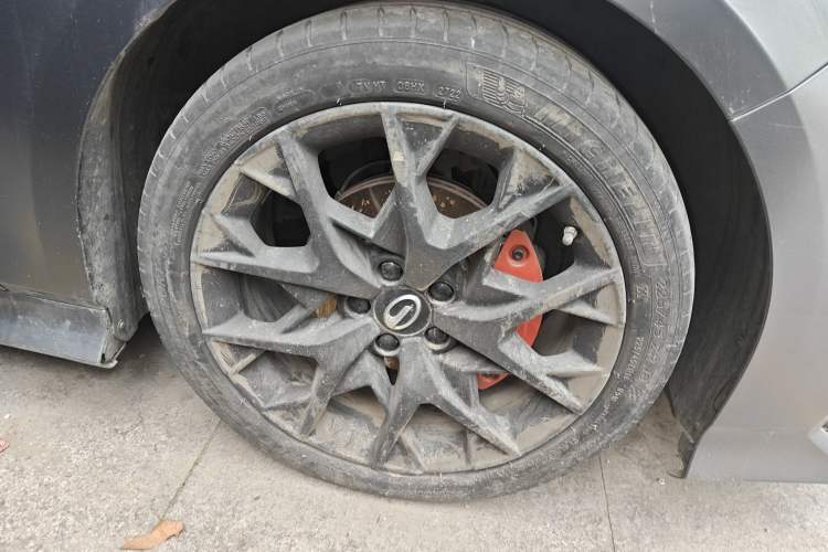 Used GAC Trumpchi EMPOW 2022 270T DCT J16 R-Style Track Edition Right Front Wheel Hub