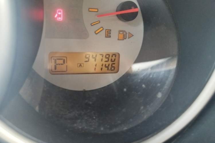 Used Nissan Livina 2010 Jingyue Edition 1.6L Automatic All-in-One Model Odometer Close Up