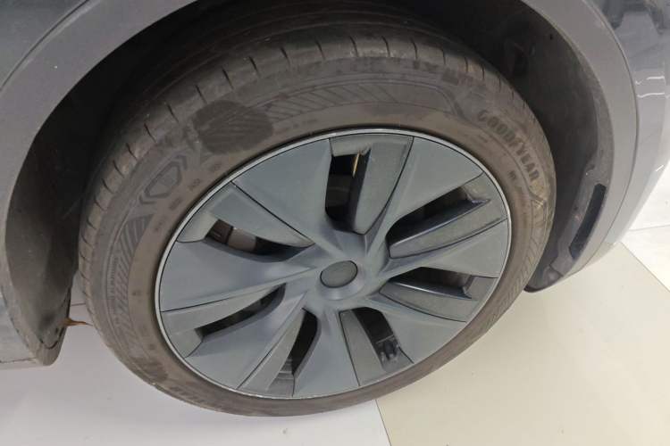 Used Tesla Model Y 2024 Rear-Wheel-Drive Version