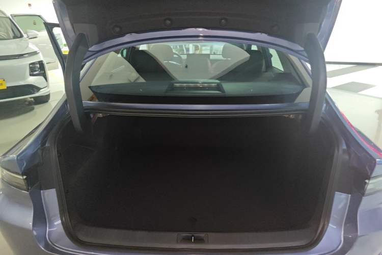 Used Nissan N6 2026 Model 180 Max