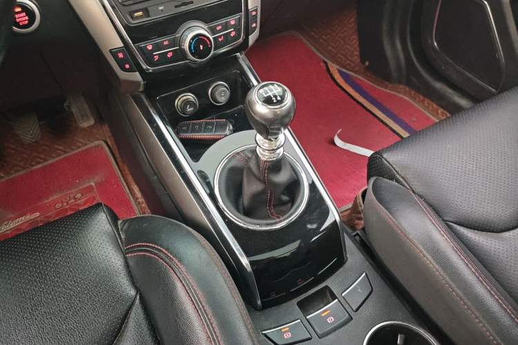 Used Zotye Domy X5 2017 Upgraded Model 1.5T Manual Luxury Edition
