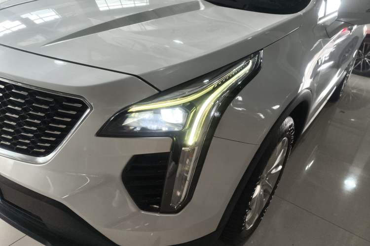 Used Cadillac XT4 2018 28T Two-Wheel Drive Tech Version