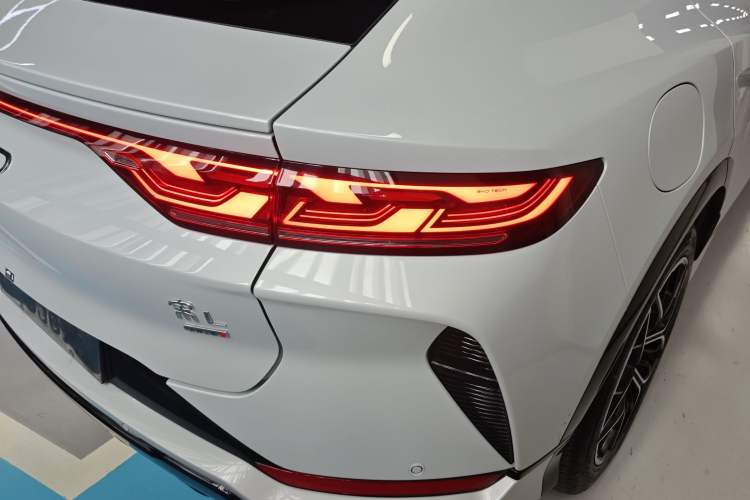 Used BYD Song L EV 2025 Intelligent Driving Version 602 km Range LiDAR-equipped All-Wheel-Drive Type