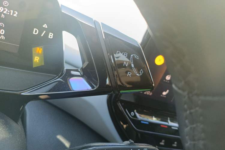 Used Volkswagen ID.4 X 2023 Pure Smart Edition Gear Lever