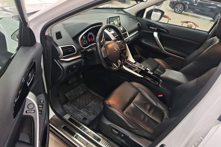 Used Mitsubishi Eclipse Cross 2019 1.5T CVT Two-Wheel Drive Dream Edition China VI Standard
